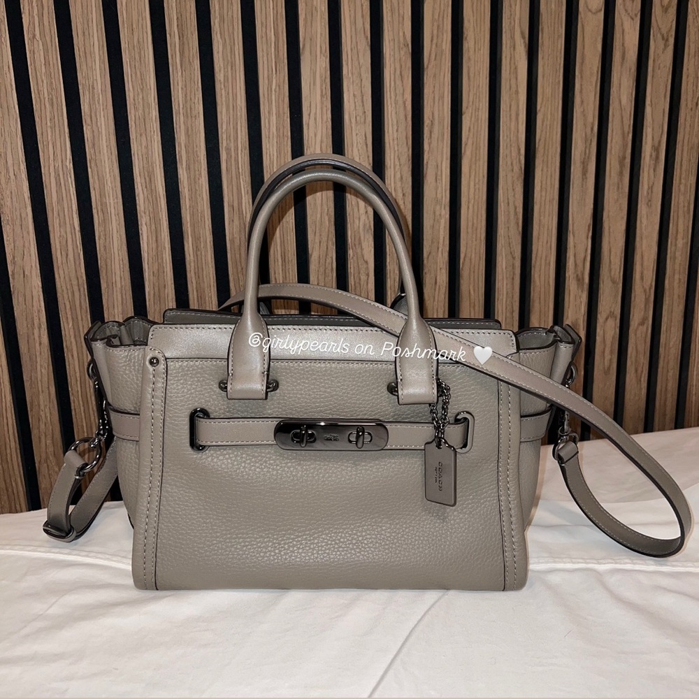 Coach Carryall Swagger 27 Bag
